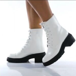 Stuart Weitzman Nisha leather bootie. NIB. 10.5C
